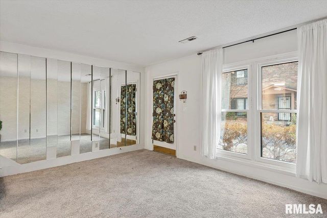 160 S Durkin Dr Unit 4, Springfield, IL 62704