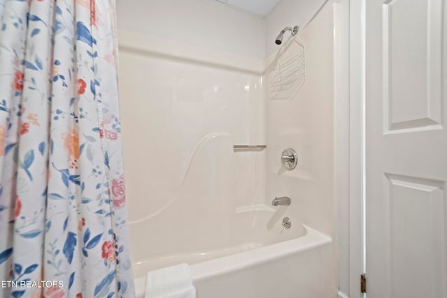 102 Baskins Creek Bypass 507, Gatlinburg, TN 37738