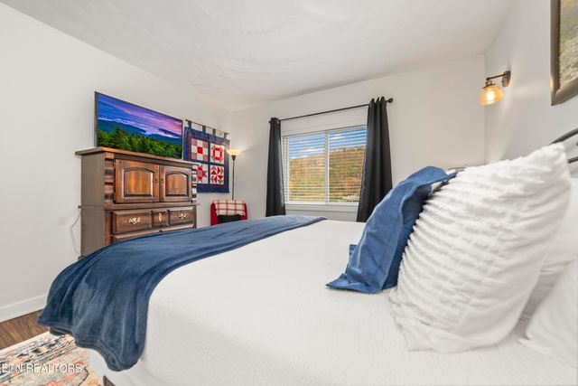 102 Baskins Creek Bypass 507, Gatlinburg, TN 37738