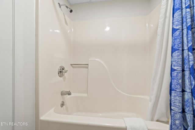 102 Baskins Creek Bypass 507, Gatlinburg, TN 37738