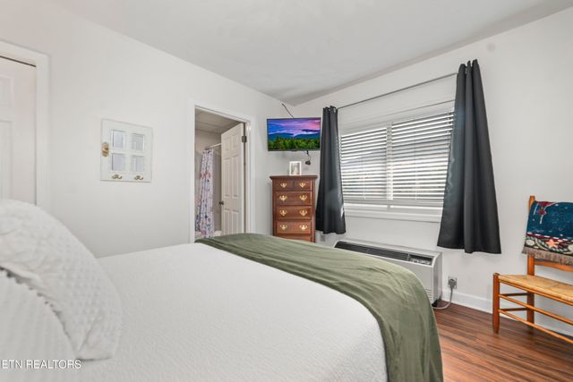 102 Baskins Creek Bypass 507, Gatlinburg, TN 37738