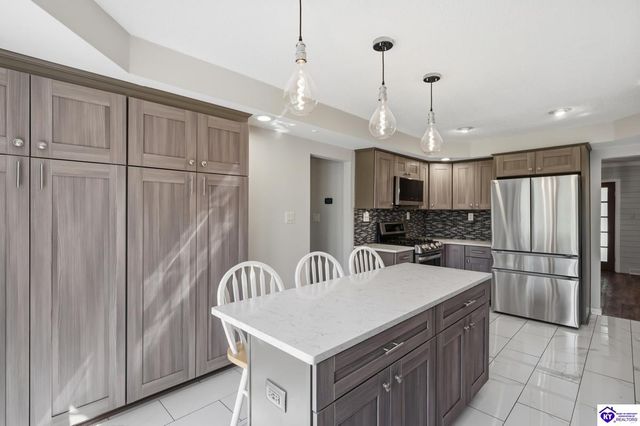 273 Manor Drive, Radcliff, KY 40160