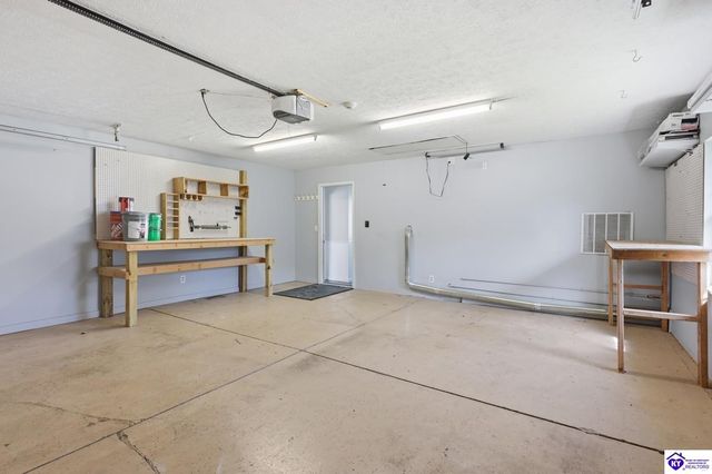 273 Manor Drive, Radcliff, KY 40160