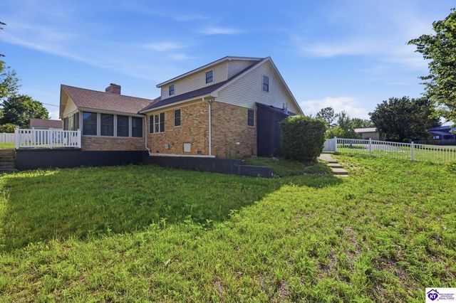 273 Manor Drive, Radcliff, KY 40160