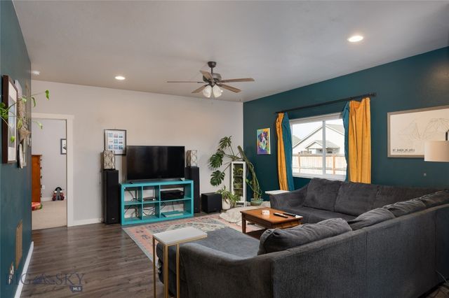 1517 Cheery Drive, Belgrade, MT 59714