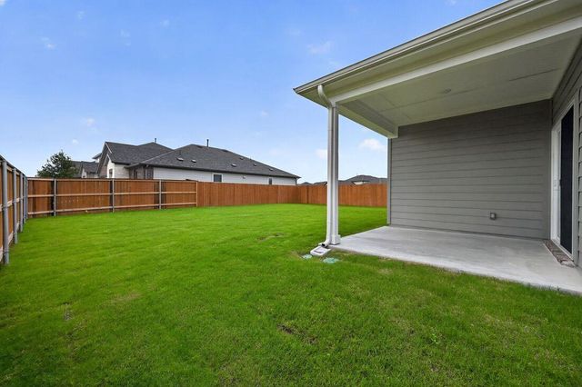 201 Makinaw RD, Hutto, TX 78634