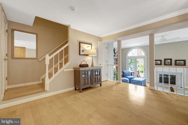 8004 TREVOR PL, Vienna, VA 22182