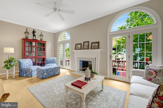 8004 TREVOR PL, Vienna, VA 22182