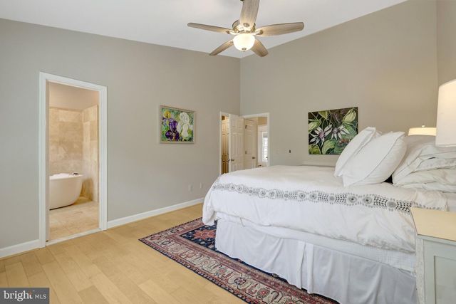 8004 TREVOR PL, Vienna, VA 22182