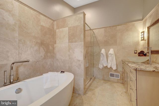 8004 TREVOR PL, Vienna, VA 22182