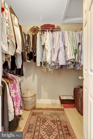 8004 TREVOR PL, Vienna, VA 22182