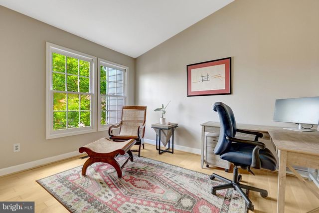 8004 TREVOR PL, Vienna, VA 22182