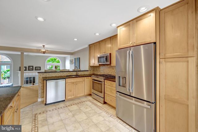 8004 TREVOR PL, Vienna, VA 22182