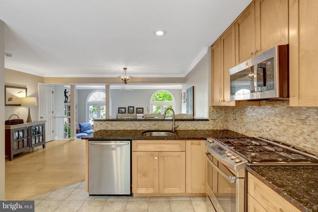 8004 TREVOR PL, Vienna, VA 22182