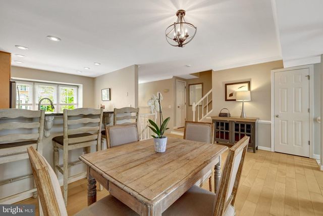 8004 TREVOR PL, Vienna, VA 22182