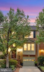 8004 TREVOR PL, Vienna, VA 22182