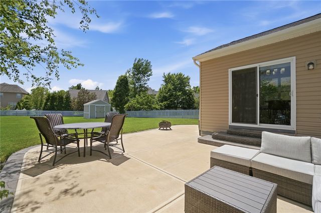 2604 Sunset Maple Drive, Bethel Twp, OH 45371
