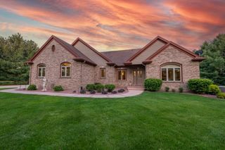 7135 Mullaney COURT, Hartford, WI 53027