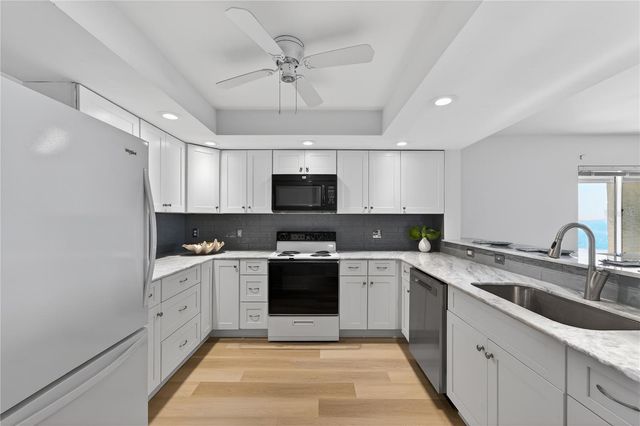 138 1ST STREET E 302, St Petersburg, FL 33715