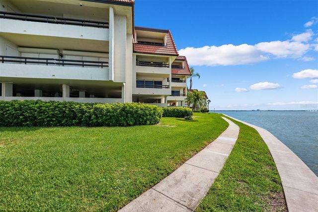 138 1ST STREET E 302, St Petersburg, FL 33715