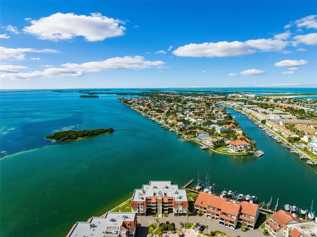 138 1ST STREET E 302, St Petersburg, FL 33715