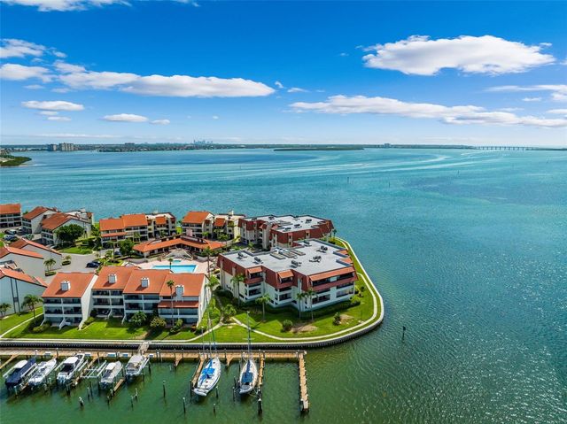 138 1ST STREET E 302, St Petersburg, FL 33715