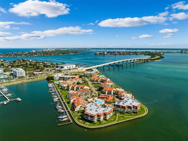 138 1ST STREET E 302, St Petersburg, FL 33715