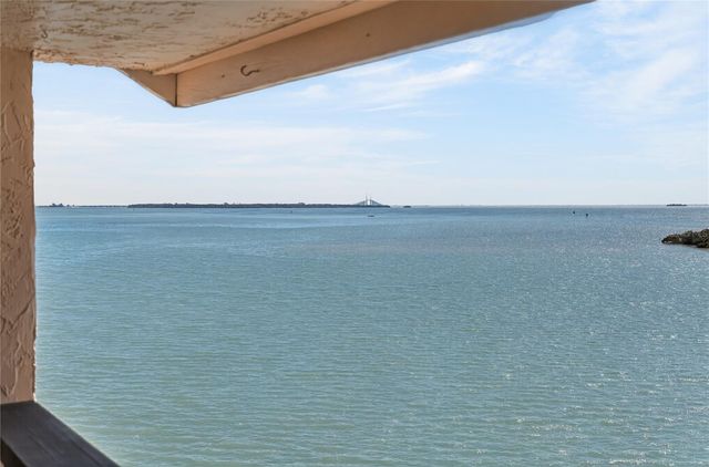 138 1ST STREET E 302, St Petersburg, FL 33715