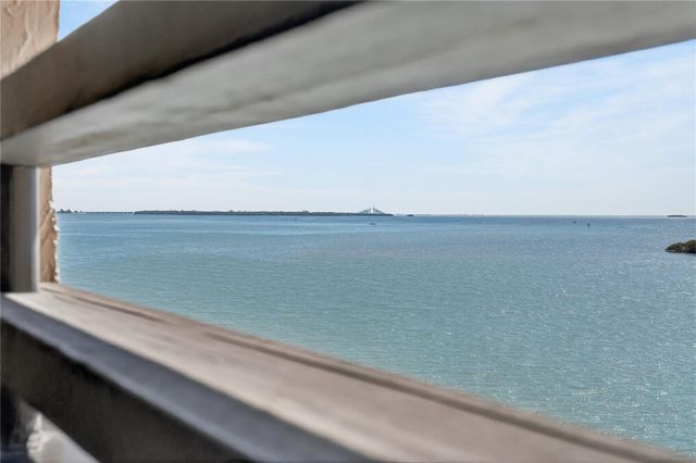 138 1ST STREET E 302, St Petersburg, FL 33715