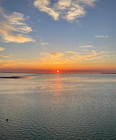 138 1ST STREET E 302, St Petersburg, FL 33715