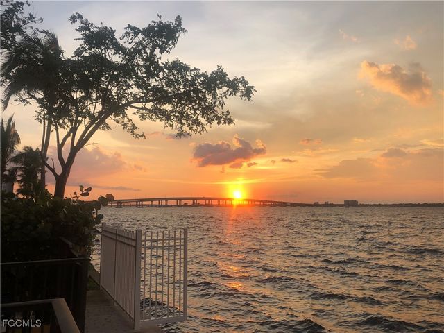 2797 1st ST 1706, Fort Myers, FL 33916