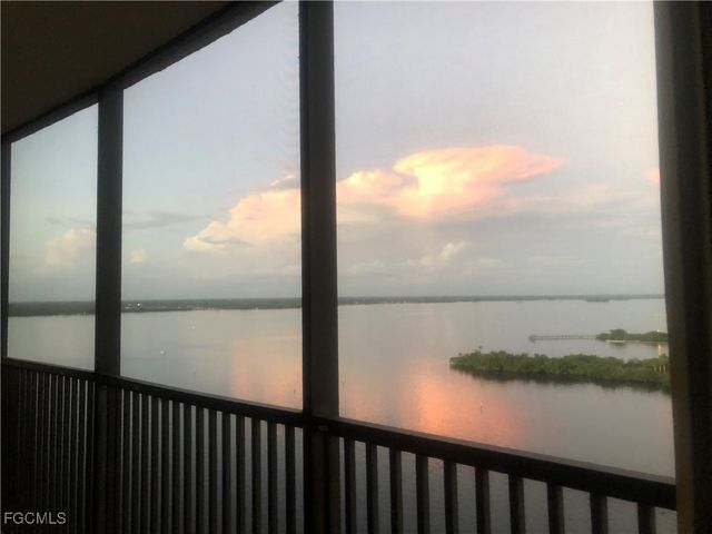 2797 1st ST 1706, Fort Myers, FL 33916