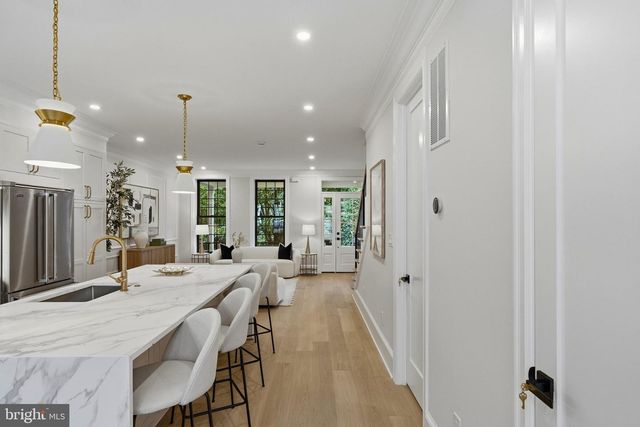 905 11TH ST NE, Washington, DC 20002