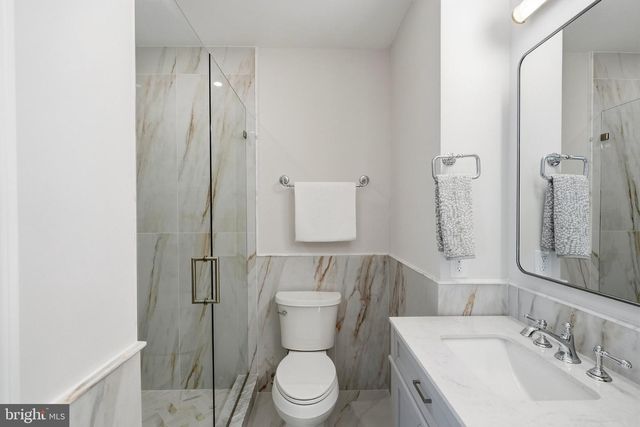 905 11TH ST NE, Washington, DC 20002