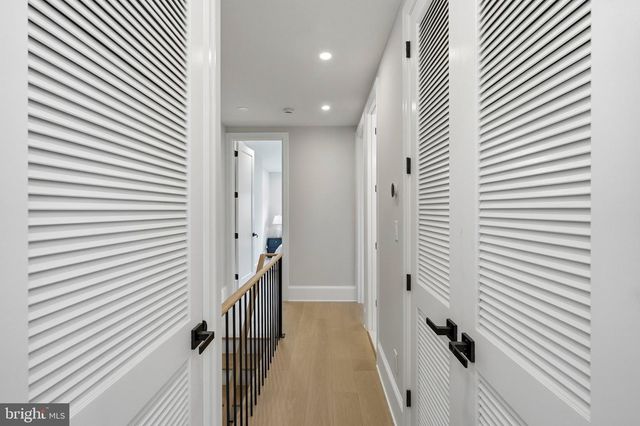 905 11TH ST NE, Washington, DC 20002