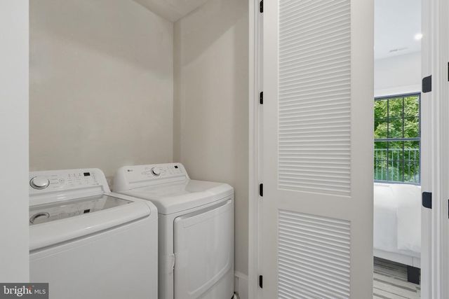 905 11TH ST NE, Washington, DC 20002