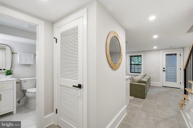 905 11TH ST NE, Washington, DC 20002