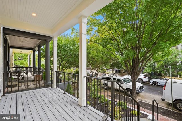 905 11TH ST NE, Washington, DC 20002