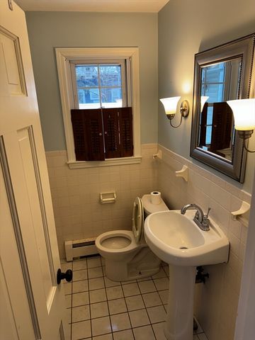 11 Maple, West Boylston, MA 01583