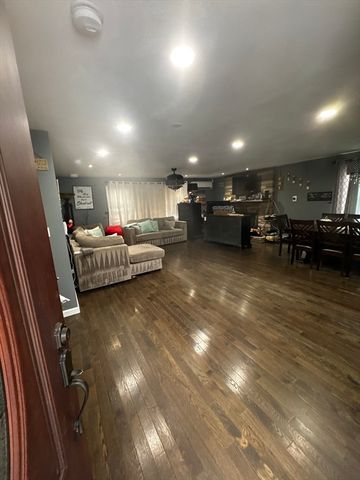 11 Maple, West Boylston, MA 01583