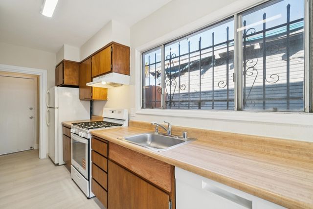 6628 Brann St, Oakland, CA 94605