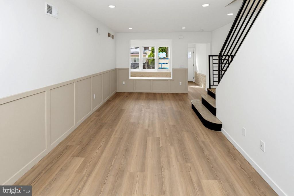 321 W FISHER ST, Philadelphia, PA 19120 — photo 5