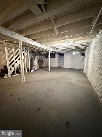 1181 S OCTAGON RD, Camden, NJ 08104