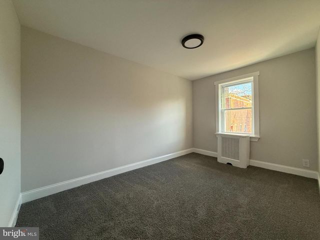 1181 S OCTAGON RD, Camden, NJ 08104