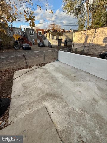 1181 S OCTAGON RD, Camden, NJ 08104