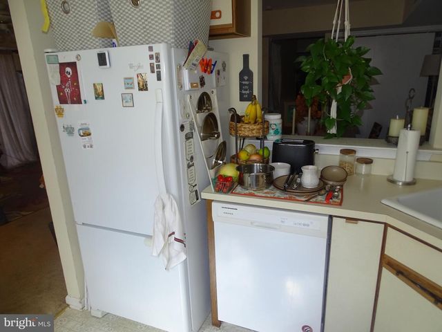 109 HOPKINS CT, Holland, PA 18966