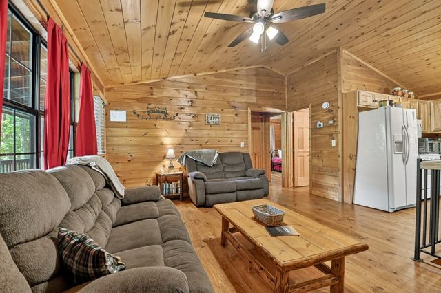 423 Laurel Creek Road, Blue Ridge, GA 30513