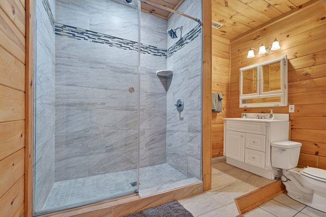 423 Laurel Creek Road, Blue Ridge, GA 30513
