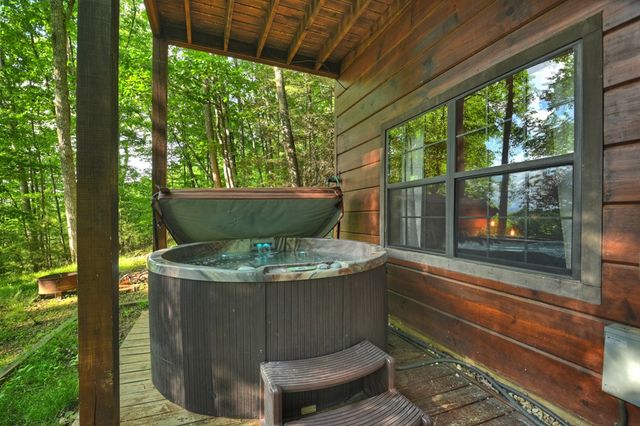 423 Laurel Creek Road, Blue Ridge, GA 30513