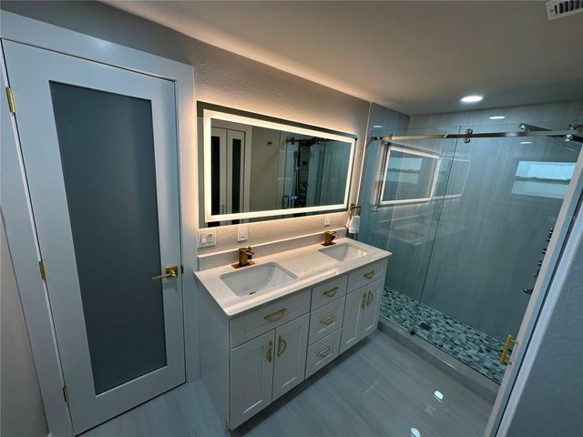 717 CRESTVIEW CIRCLE NW, Port Charlotte, FL 33948